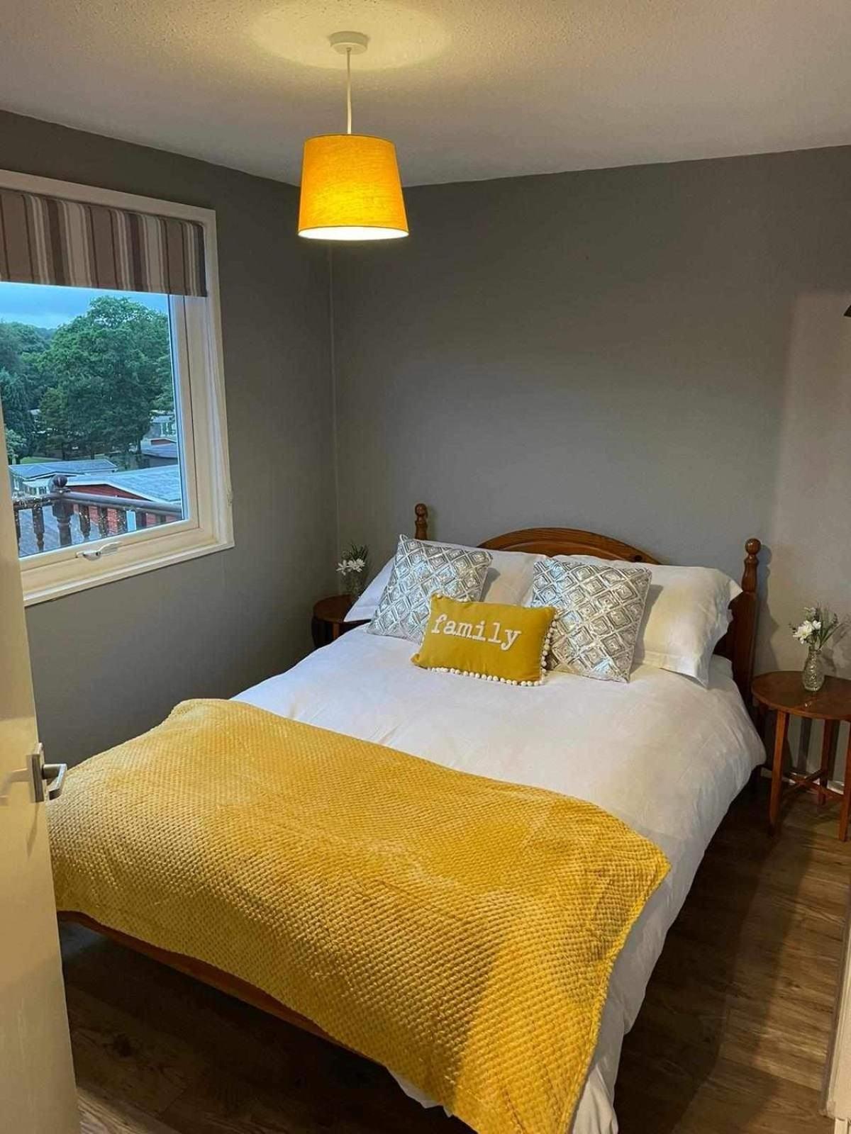 180 River View Cabin Caeathro Bagian luar foto